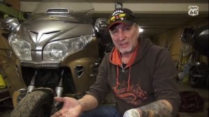 Прокачка тормозов honda goldwing .bleed goldwing brakes