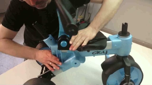 Vídeo montaje del sillín City Trike de INJUSA. смотреть онлайн