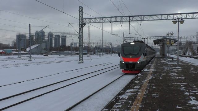 ЭП2Д-0015 на ст. Москва-Сортировочная-Киевская смотреть онлайн