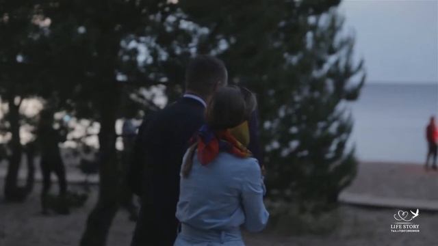 Очень красивое предложение руки и сердца в старинном маяке! смотреть онлайн