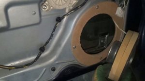 Двери сами закрываются/открываются. Ford Focus.