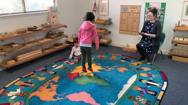 Montessori Continent Song смотреть онлайн