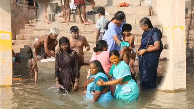Варанаси (Бенарис) город в Индии смотреть онлайн