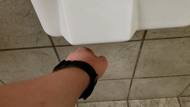 7 Excel Dryer Hands Offs | Greenfield Village | Dearborn, MI смотреть онлайн
