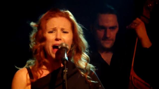 Valentina Monetta performing at Euroclub San Marino Party смотреть онлайн