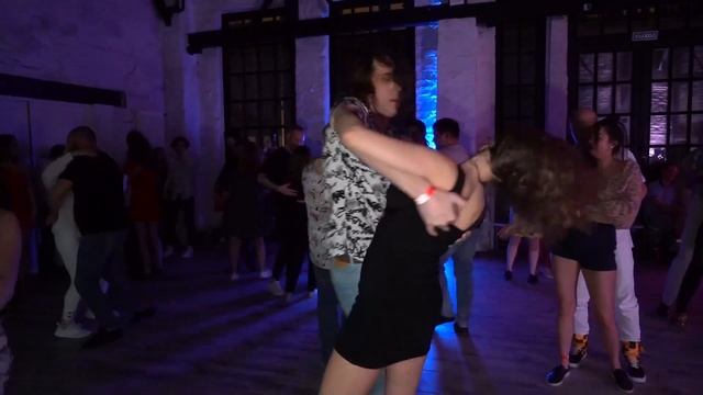 Brazilian Zouk improvisation by Andrey Smotrin and Evgeniya Kiseleva. Zouk Vibes Moscow 2022 смотреть онлайн