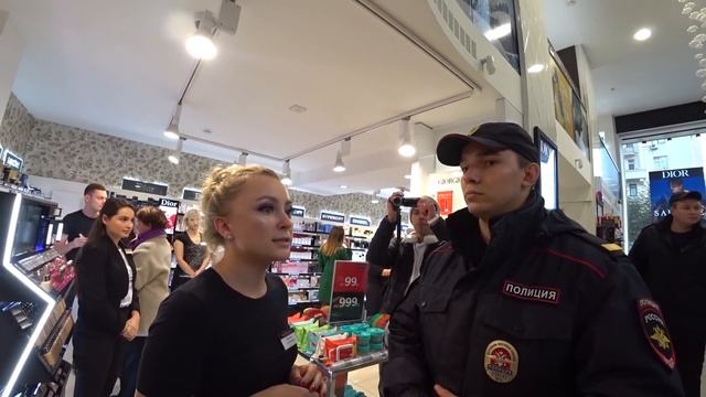 Запрет Фото Тверская \ Стычка с охранником в магазине дешевого парфюма \ Получил по заслугам \ Хайп смотреть онлайн