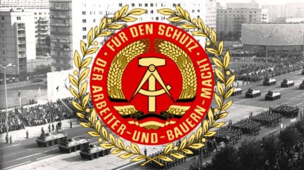 Песня армии ГДР - GDR army song - Augen gradeaus