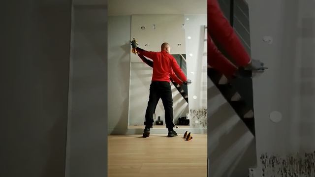 Демонтаж зеркал после затопления помещения, ч.1 смотреть онлайн