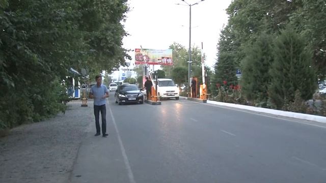 Ош эл аралык аэропортуна орнотулган шлагбаум жөнүндө иликтөө смотреть онлайн