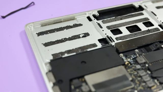 How To Replace a 13" MacBook Pro Battery (Late 2016 or Mid 2017) смотреть онлайн