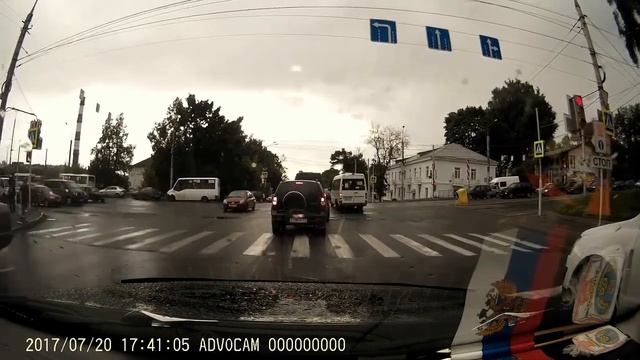 Езда без правил. Проезд Перекрестка улица 12 лет Октября. смотреть онлайн