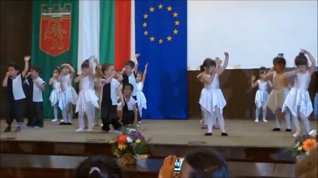 танц Холи Доли смотреть онлайн