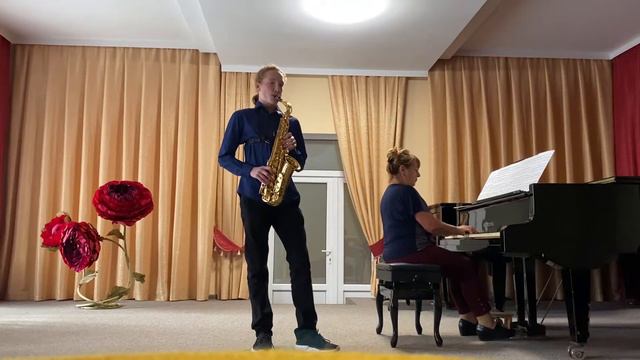 Валентин Рогаль Херсон Школа искусств 1 преподаватель Д.А. Жмак смотреть онлайн