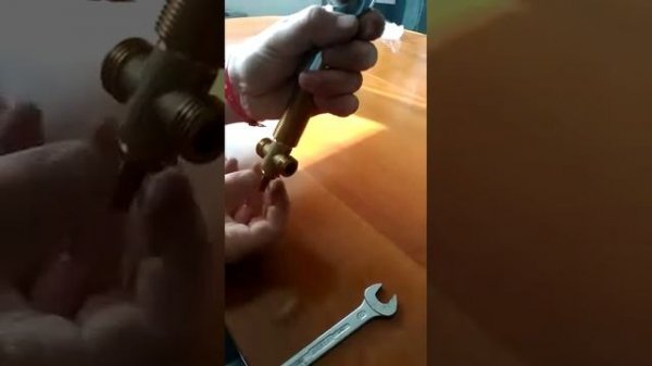 Видео по установке смесителя на 3 отверстия Webert