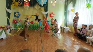 Танец с лентами детский сад №15 г. Ермолино