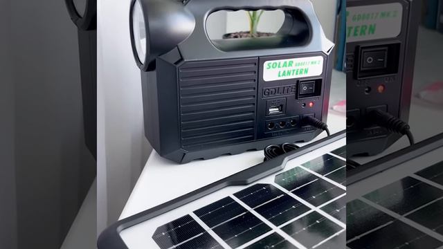 Многофункциональный фонарь с солнечной панелью и LED лампочками