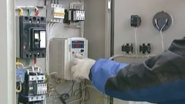 ИРР - Измельчитель рулонов соломы и сена смотреть онлайн