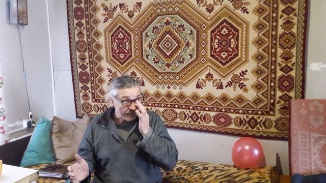 Обзор ДОМА в ДЕРЕВНЕ: Столовая, кухня, зал и спальня. Как выбрать обои для комнаты смотреть онлайн