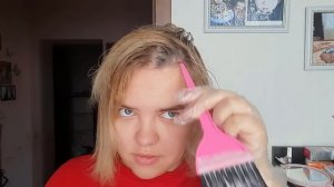 покраска волос дома краской  l'oreal paris excellence creme 8.12