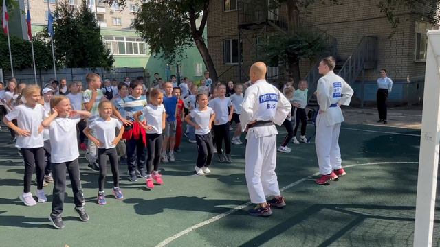 Мастер-класс СЭНСЭЯ в прогимназии 237 Саратова!🥋🏆 смотреть онлайн