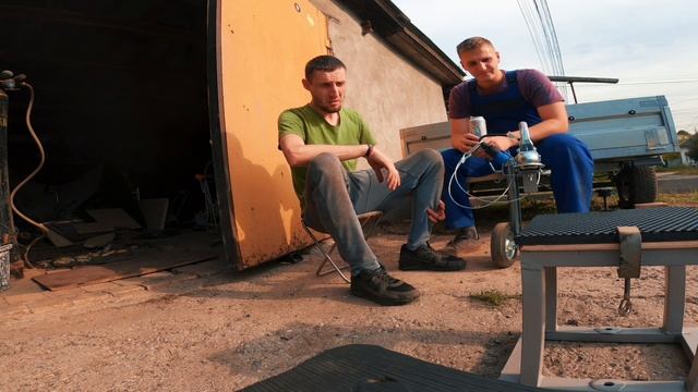 Оборудование прицепа для перевозки кроссовых и эндуро мотоциклов смотреть онлайн