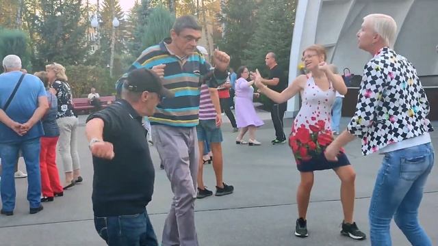 НРАВИТСЯ МНЕ! ТАНЦЫ ХАРЬКОВ УКРАИНА ОКТЯБРЬ 2023 смотреть онлайн