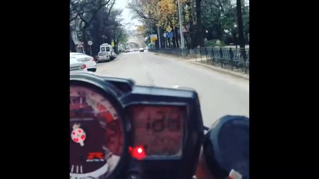 Suzuki GSX-R Stunt смотреть онлайн