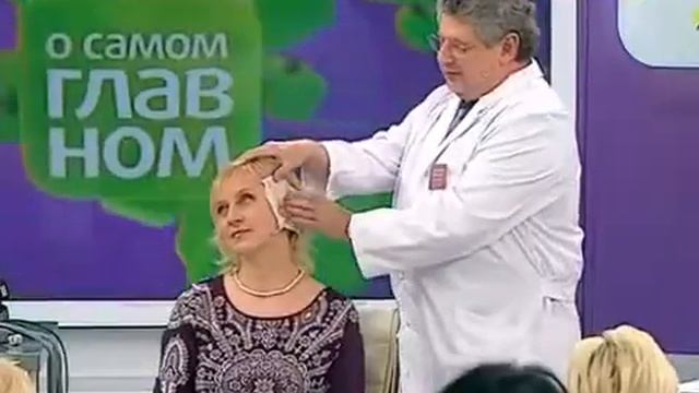 Как делать согревающий компресс на заложенное ухо смотреть онлайн