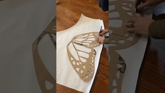 D.I.Y. Butterfly Wing Tutorial! смотреть онлайн
