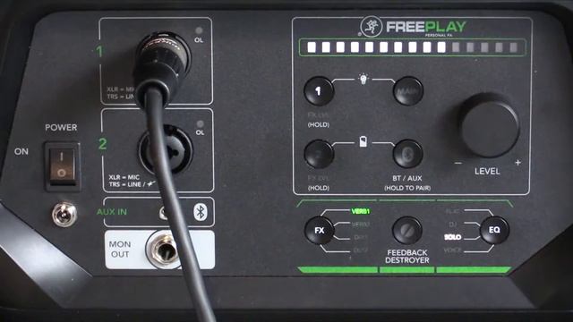 Mackie FreePlay - Live performance mic & guitar set up смотреть онлайн