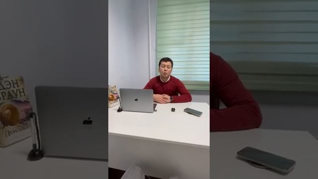 Почему люди массово снимают деньги с банковских карт ??? смотреть онлайн