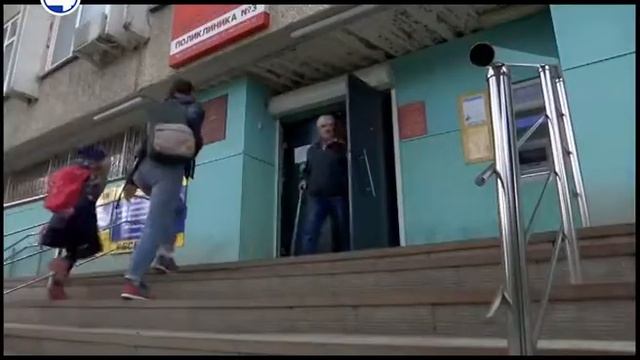 Упал потолок в поликлинике смотреть онлайн