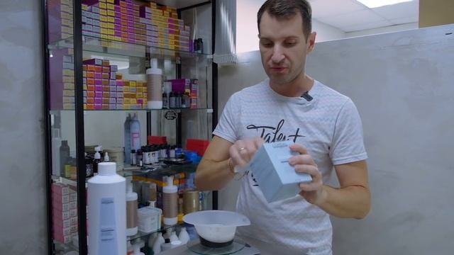 ОБЕСЦВЕЧИВАНИЕ ПОВРЕЖДЕННЫХ ВОЛОС. РОЗОВЫЙ БЛОНД. Papa Blond смотреть онлайн