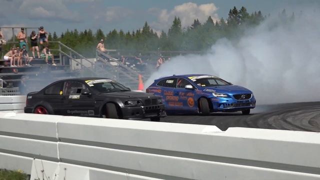 VOLVO V40 V8 TWINTURBO DRIFTING CLIP