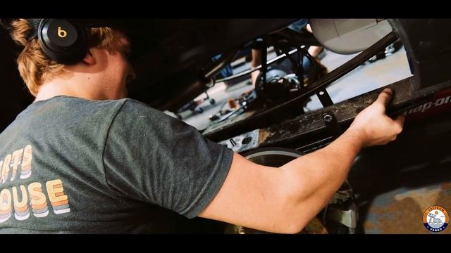 Biggest, Baddest Van Compass Suspension Upgrade for Ford Transit смотреть онлайн