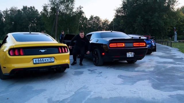 суета на спортивных тачках. паша пэл играет футбол с подписчиками. продолжение. паша пэл смотреть онлайн