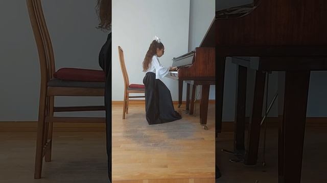 1. И.С. Бах - Двухголосная Инвенция №15; 2. С.С Прокофьев - Тарантелла. - Исполняет Мадина Нуралиев смотреть онлайн