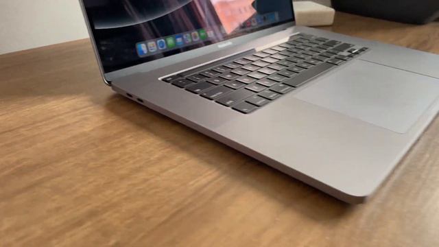 Macbook Pro 2019 16 8-core I9 32Gb 512Gb Applecare+ Jun/24