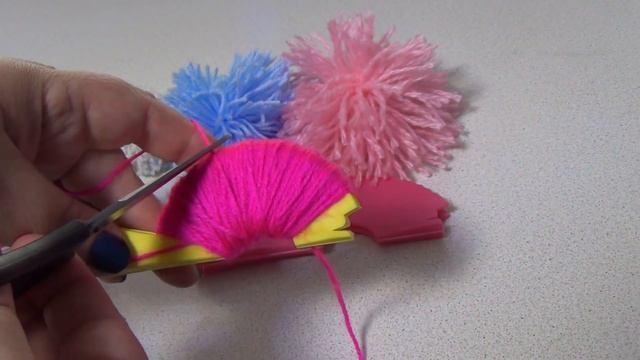 Как сделать помпон из ниток. смотреть онлайн
