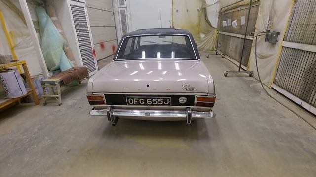 Ford Cortina 1600e light orchid смотреть онлайн
