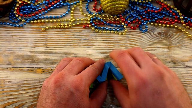 ПРОСТАЯ ГИРЛЯНДА из БУМАГИ своими руками. НОВОГОДНИЕ ПОДЕЛКИ НОВОГОДНИЙ ДЕКОР. DIY PAPER GARLAND