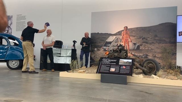 Man ESCAPED The Desert By Converting A Wrecked CITROËN 2CV Into A MOTORBIKE