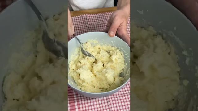 Скажите «НЕТ» сырниками которые распадаются! Идеальный простой рецепт самых вкусных сырников. смотреть онлайн