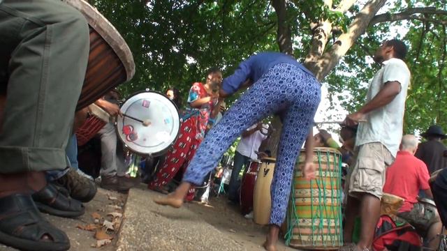 Drum Circle Center Afrika Abney and Friends смотреть онлайн