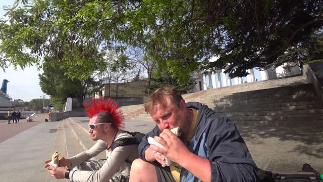 2 мая. Дегустация шавермы в Крыму. смотреть онлайн