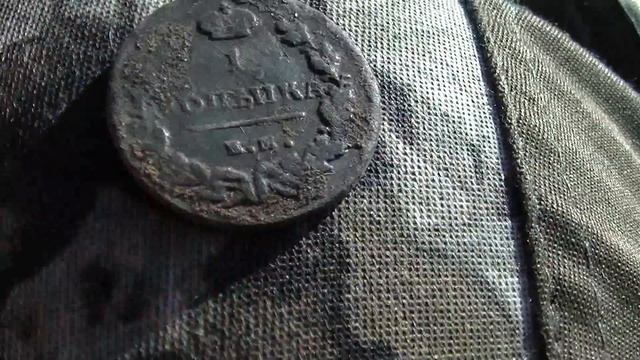 Сезон открыт. Приехала на поле и встретила банду копателей, которые окружили меня со всех сторон смотреть онлайн
