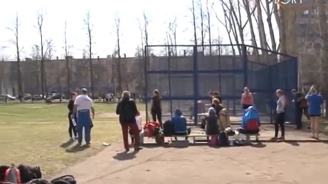 Над Воскресенском летели копья и ядра. Соревнования по легкой атлетике смотреть онлайн