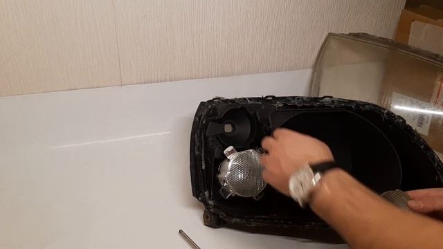 Переделка фар Mitsubishi Galant 9 в LED. Часть 2 смотреть онлайн