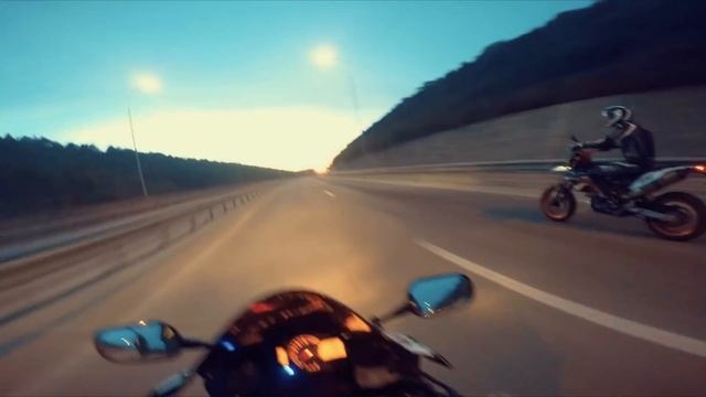 220 КМ/Ч ПО ГОРОДУ . УШЕЛ ОТ ДПС. СЕВАСТОПОЛЬ. Police VS SportBike